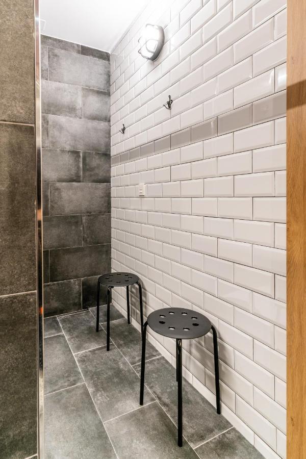 Four Rooms Hostel Луго Экстерьер фото