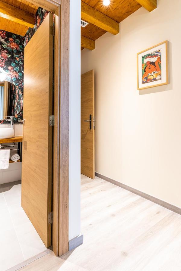 Four Rooms Hostel Луго Экстерьер фото
