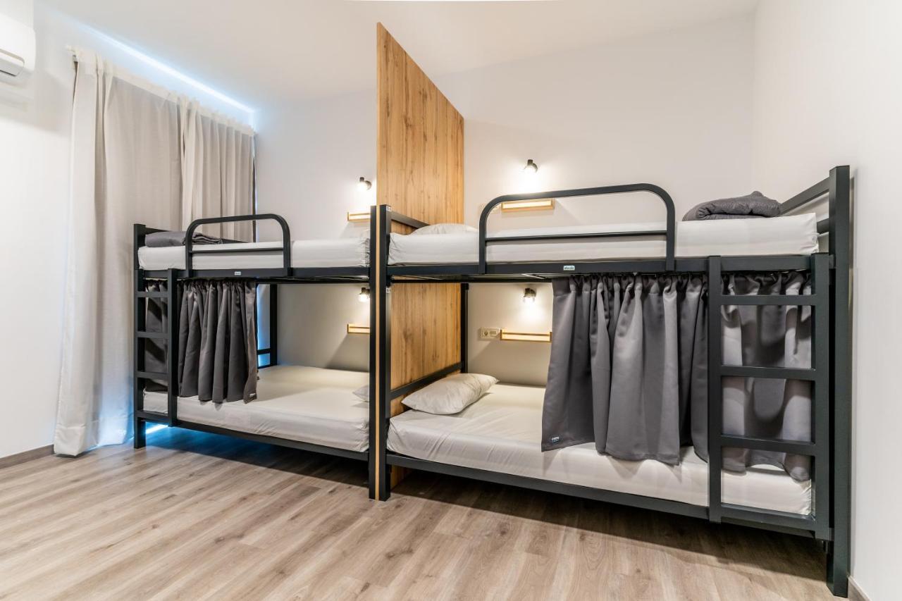 Four Rooms Hostel Луго Экстерьер фото