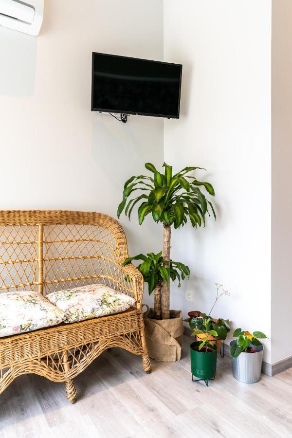 Four Rooms Hostel Луго Экстерьер фото