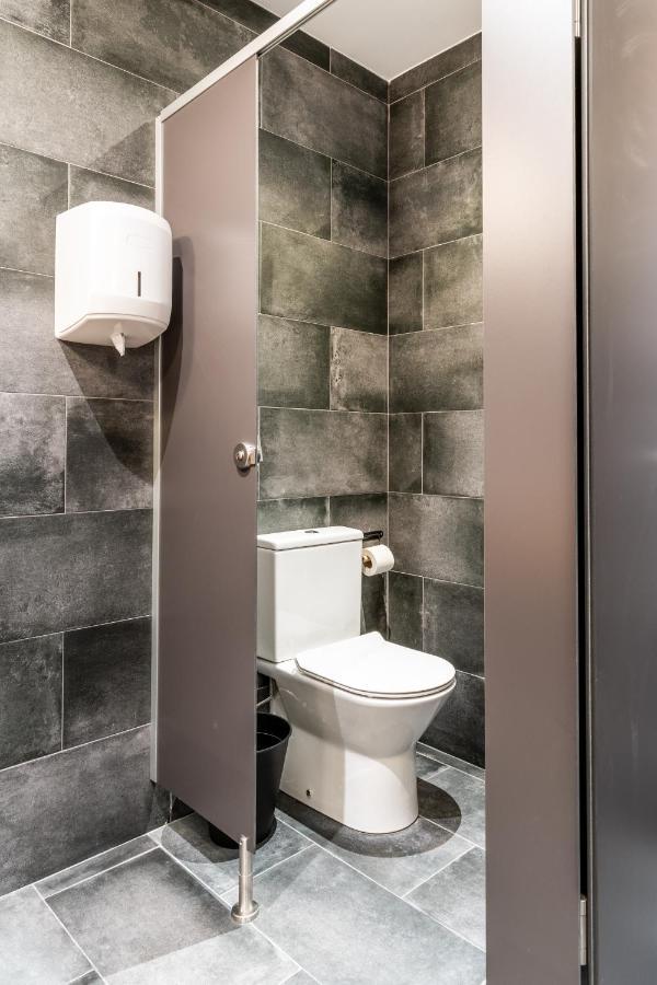 Four Rooms Hostel Луго Экстерьер фото